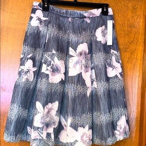 Navy/Pearl Pink lined midi skirt new with tags.